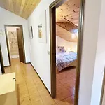 Baradello & Flat By Ca-sa Check Apartament Le Bratte