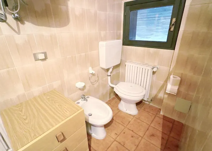 Baradello & Flat By Ca-sa Check Apartment